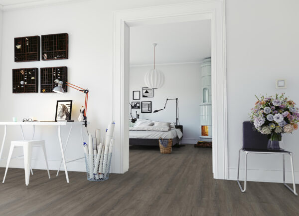 TWG Vinylboden Titan One 030 Fischgrät Rigid - Click Manor Oak Natural Dark – Bild 4